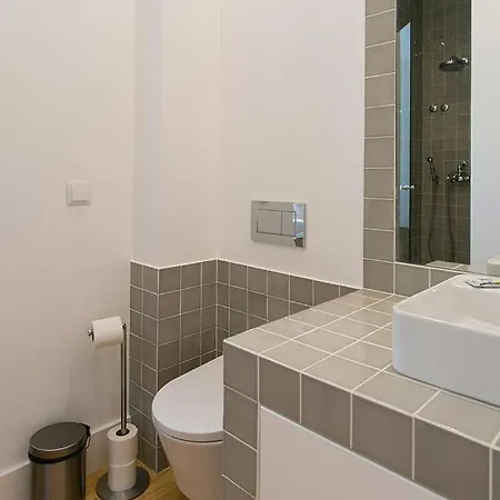 Guestready - Gorgeous 3br Near Time Out Market * Lissabon
