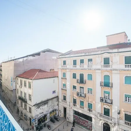 Joivy Gorgeous 3br With Balcony Nearby Time Out Market *