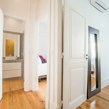 Joivy Gorgeous 3br With Balcony Nearby Time Out Market Appartement Lissabon