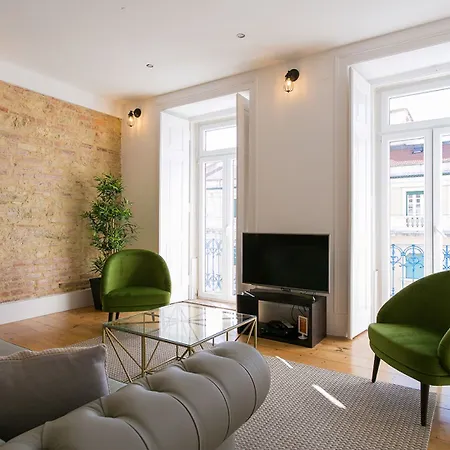 Joivy Gorgeous 3br With Balcony Nearby Time Out Market Apartman
