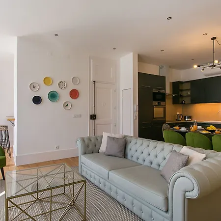 Joivy Gorgeous 3br With Balcony Nearby Time Out Market * Lisboa