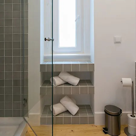 Joivy Gorgeous 3br With Balcony Nearby Time Out Market Appartement Lissabon