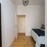 Guestready - Gorgeous 3br Near Time Out Market * Lissabon