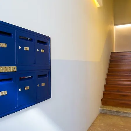 Joivy Gorgeous 3br With Balcony Nearby Time Out Market * リスボン