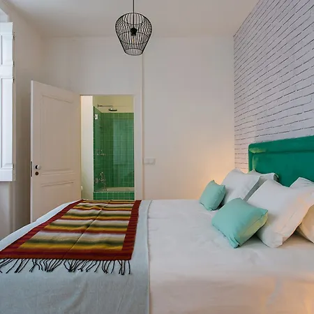 Joivy Gorgeous 3br With Balcony Nearby Time Out Market * リスボン
